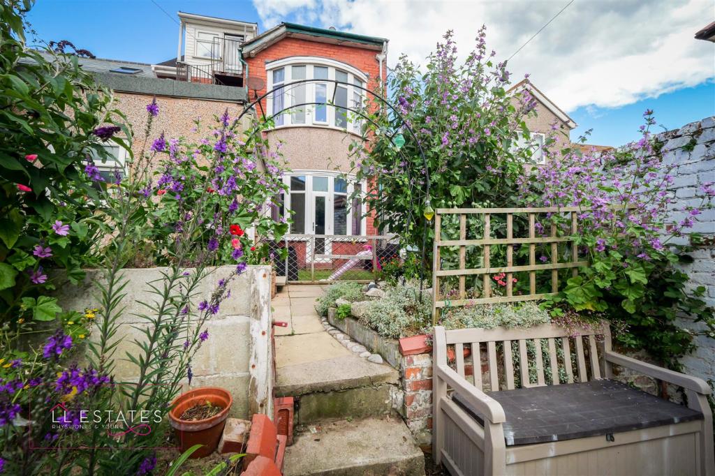 62 East Parade-24.jpg