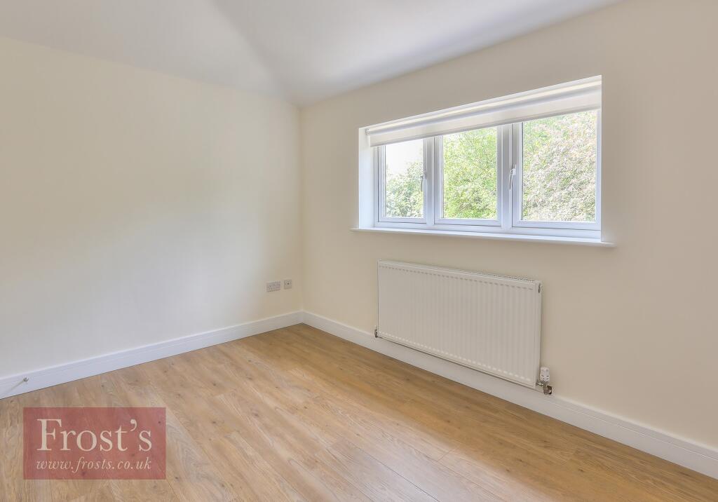 4 10 Bishops Rise-20