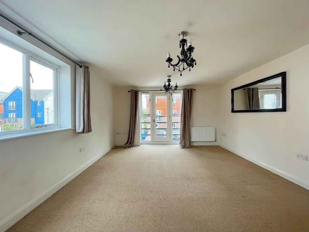 Living Room/Dining Room/Kitchen (4)