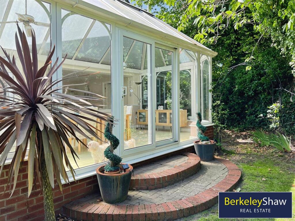 d5936041--4876-B4A2-445902D6F428-98947-00000D31B40