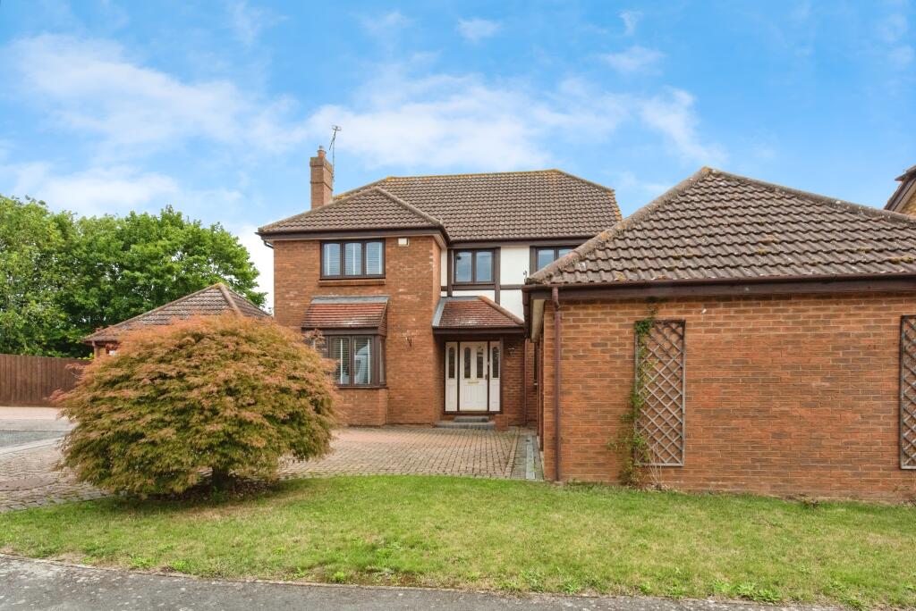 15 Langford Close Stowmarket, IP14 1TX