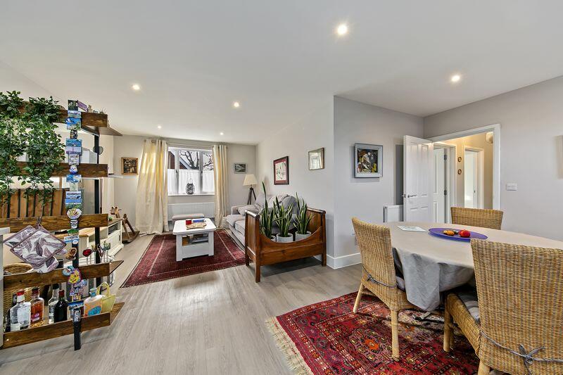 Reception Room / Dining Area