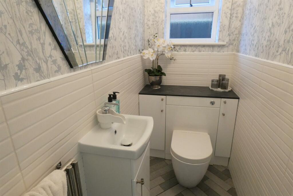 CLOAKROOM