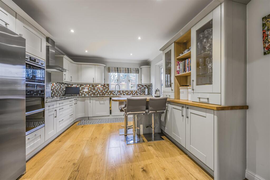 2 Clarendon Close, Denmead-PorticoMarketing-Nexa-4