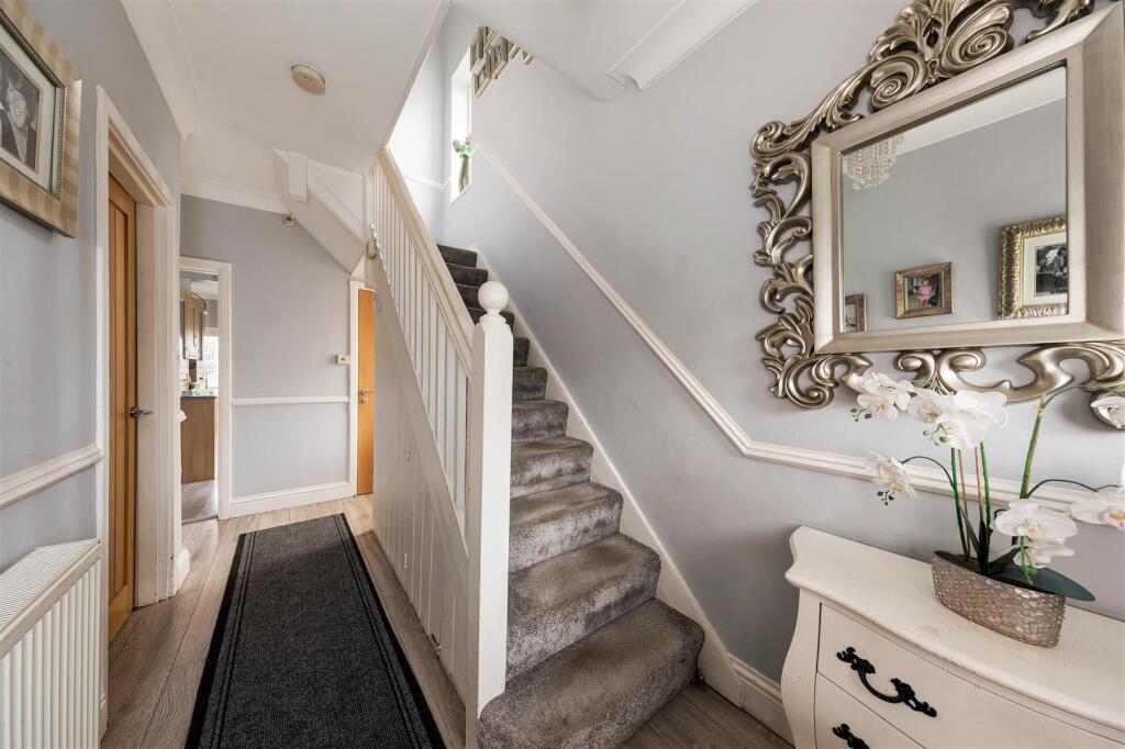Whitehall Road E4