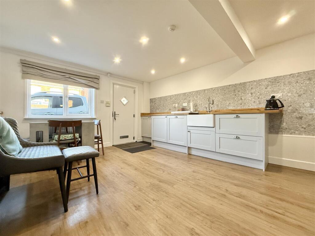Dining Kitchen