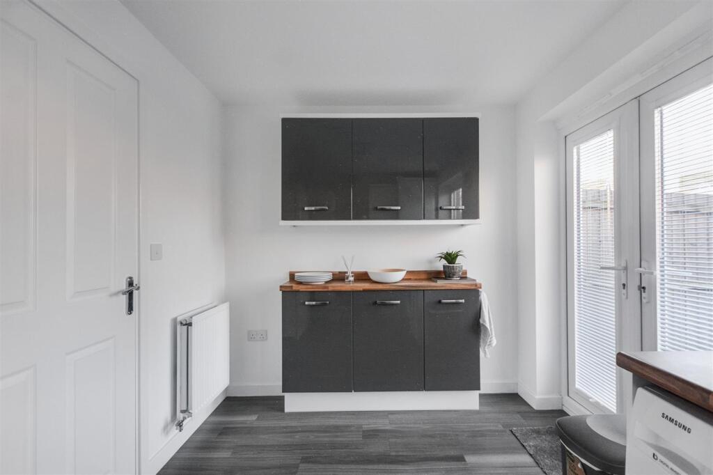 Kitchen_2.jpeg