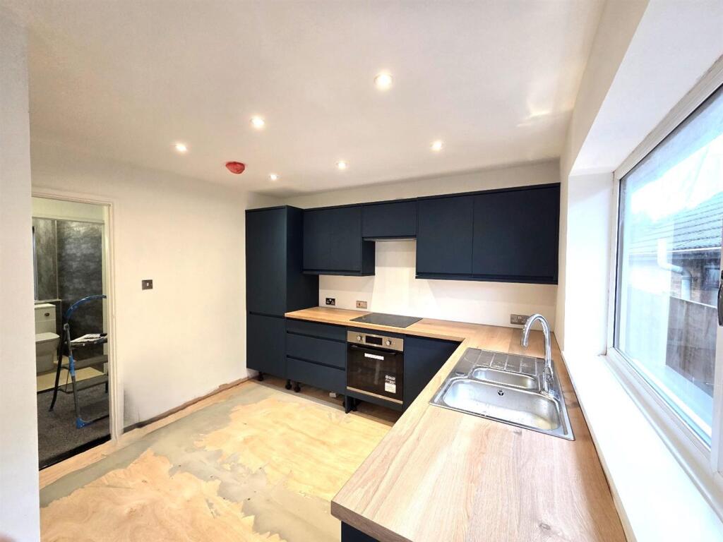 WhatsApp Image 2025-12-06 at 11.20.44_fe8a8792.jpg