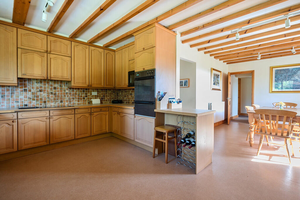 Kitchen/ Dining R...