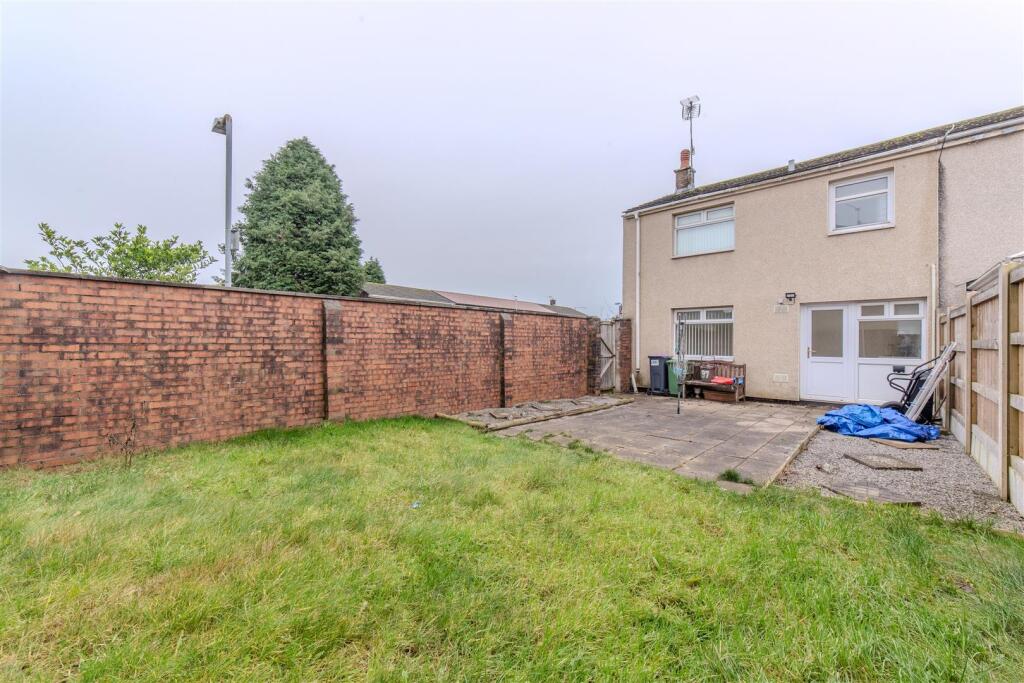 97 Llewelyn Road-17.jpg