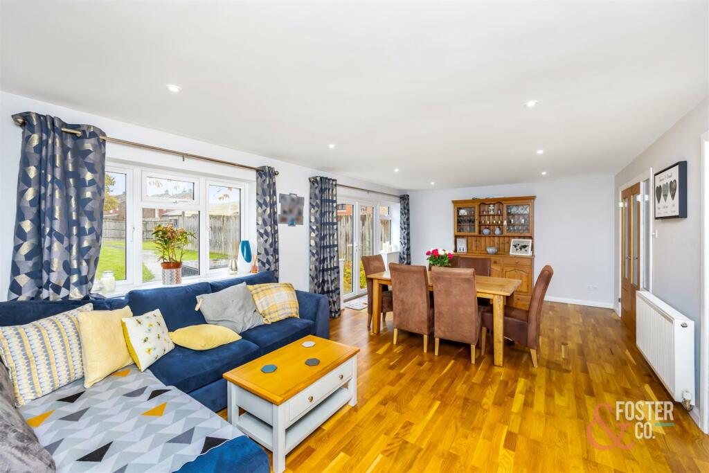 Little Oak, 15 - Foster _ Co Henfield_003.jpg