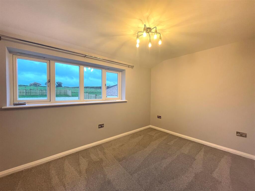 Bedroom.JPG