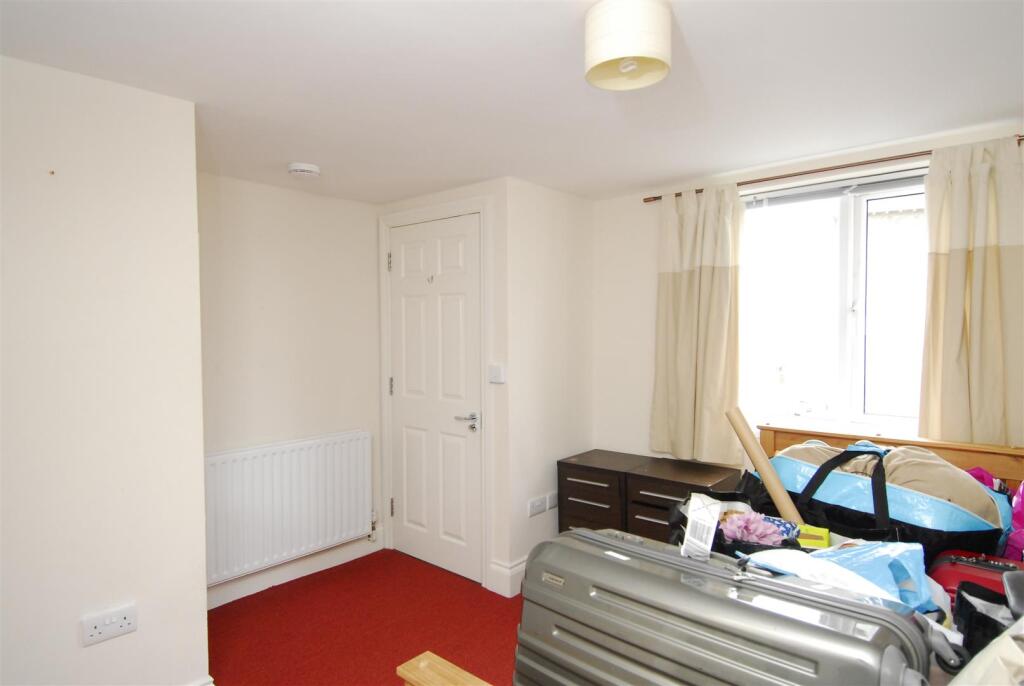 2GuildfordPlace008.JPG