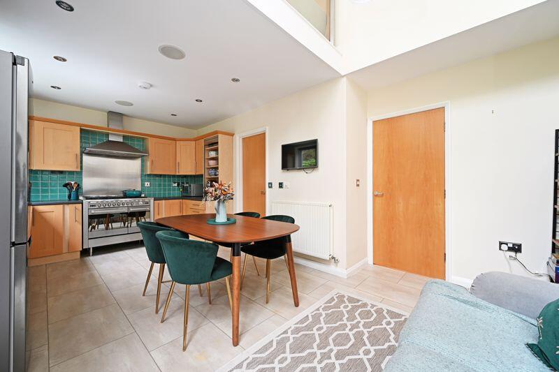 Dining Kitchen 