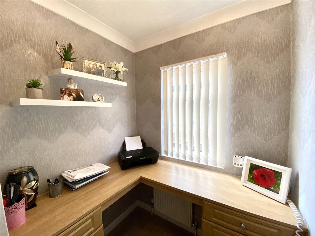 STUDY/BEDROOM 3