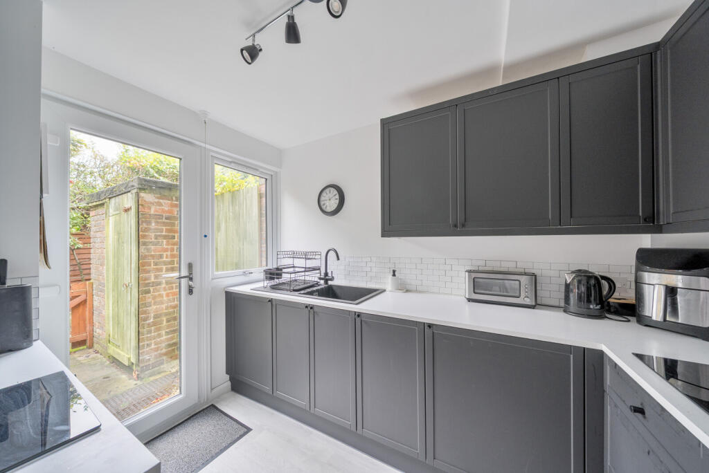 1356572-8-68ca73e...