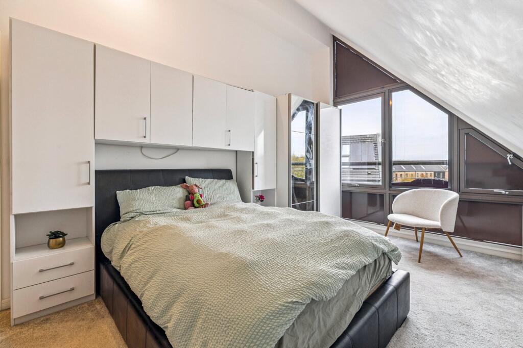 Bedroom 2 (2nd)