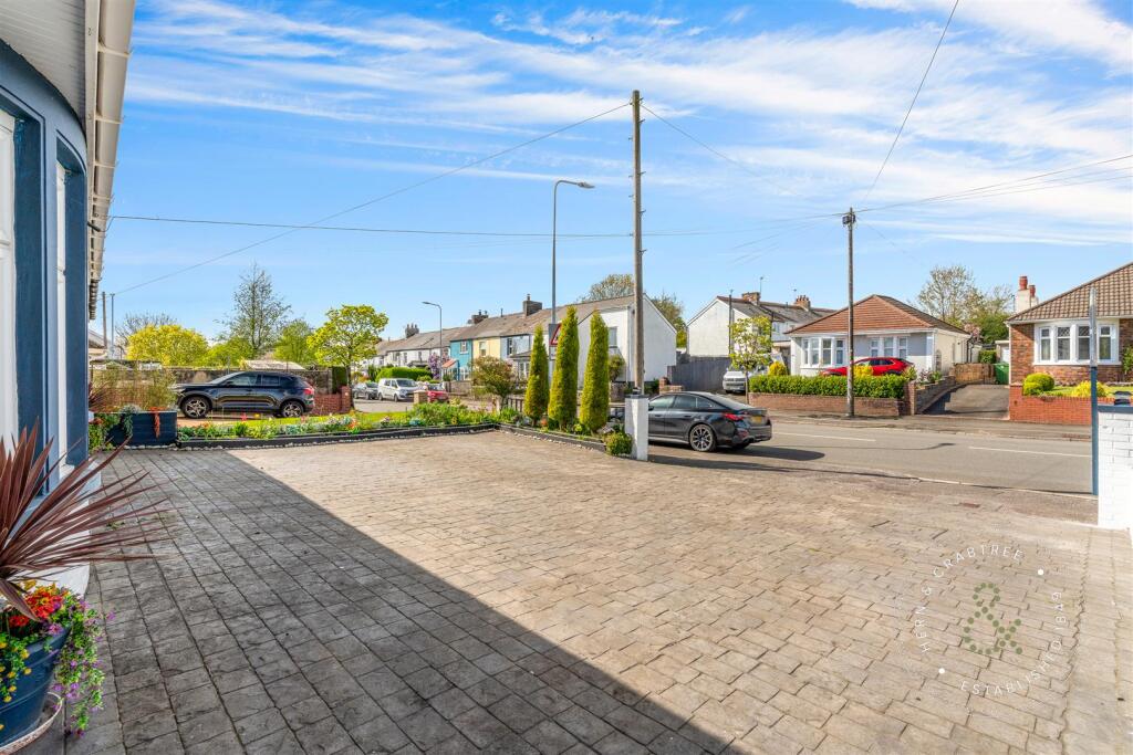 Tyn Y Parc Hern and Crabtree (9).jpg