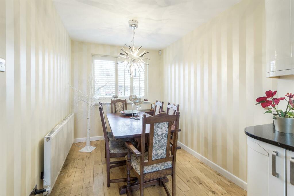 17 Fox's Covert Fenny Drayton
