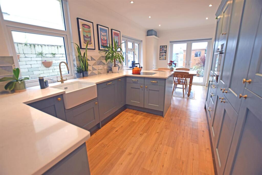 kitchen-diner.jpg