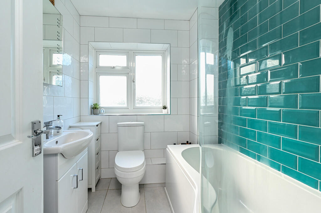 38 Quebec Gardens...