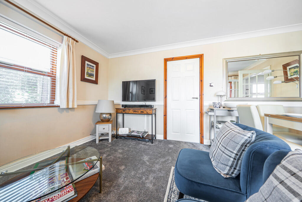 Living/Dining Roo...