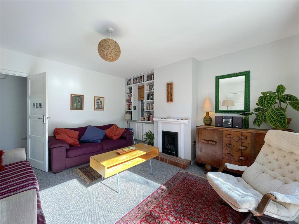 Living Room (3).jpeg