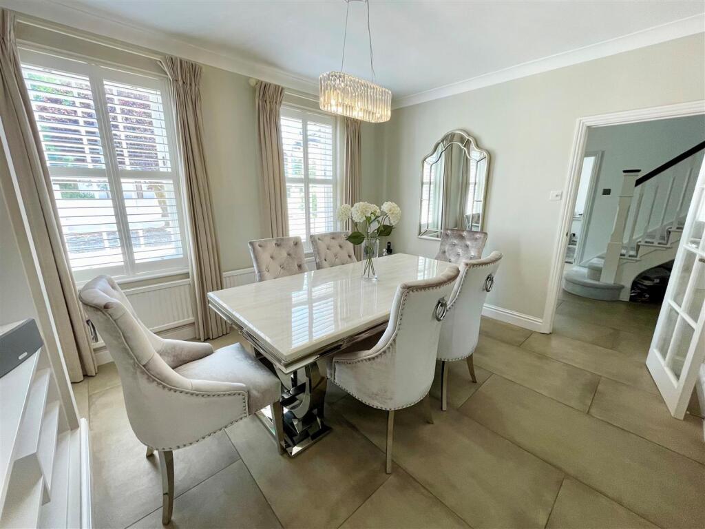 5. dining rm.jpg