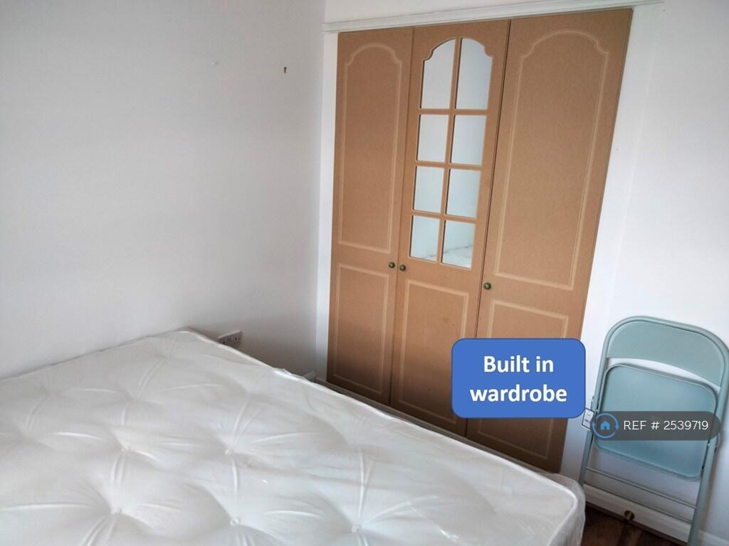 Ensuite Room