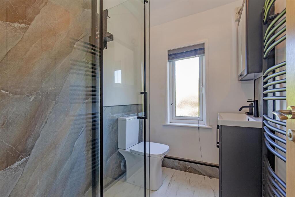 Shower Room-1.jpg