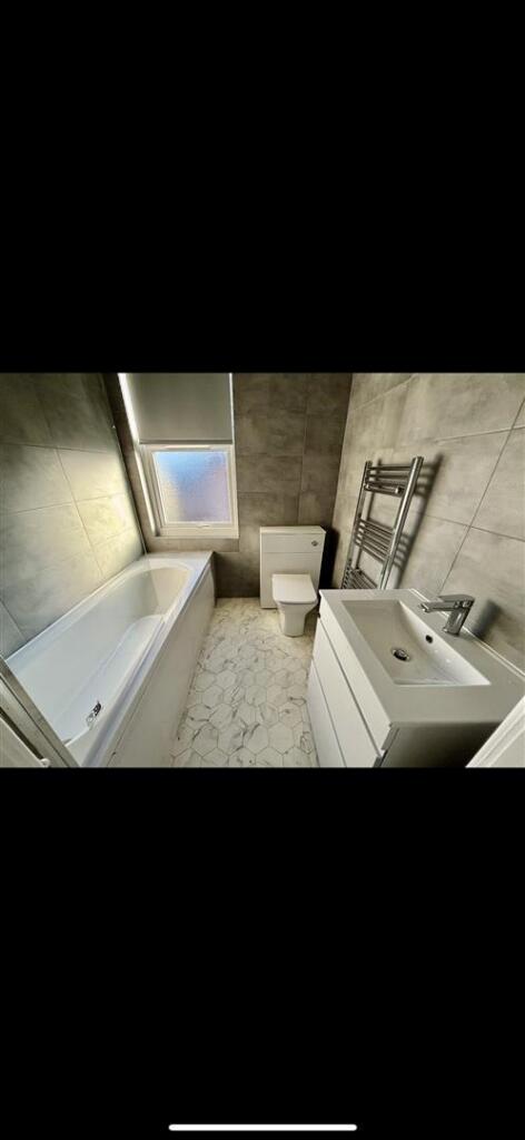Bathroom/WC: