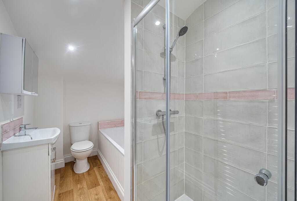 1389454-5-6942d8d...