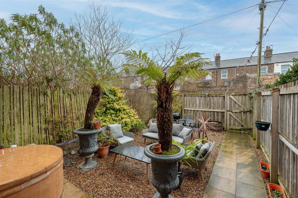 GARDEN
