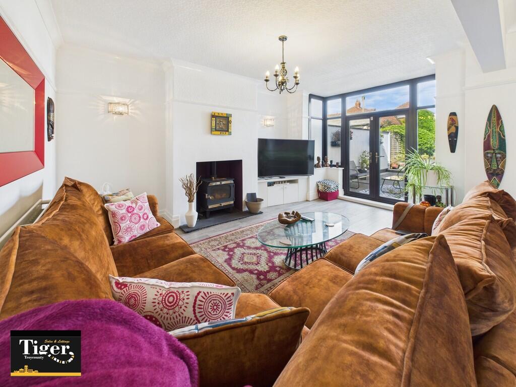 CAM03440G0-PR0415...