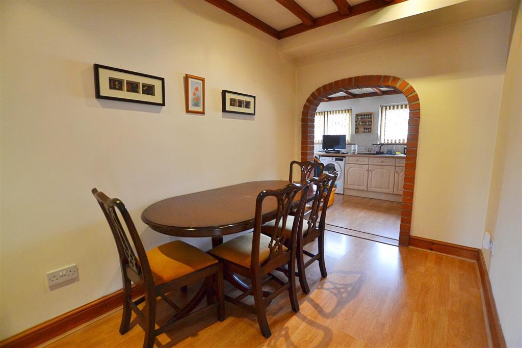 dining room.JPG