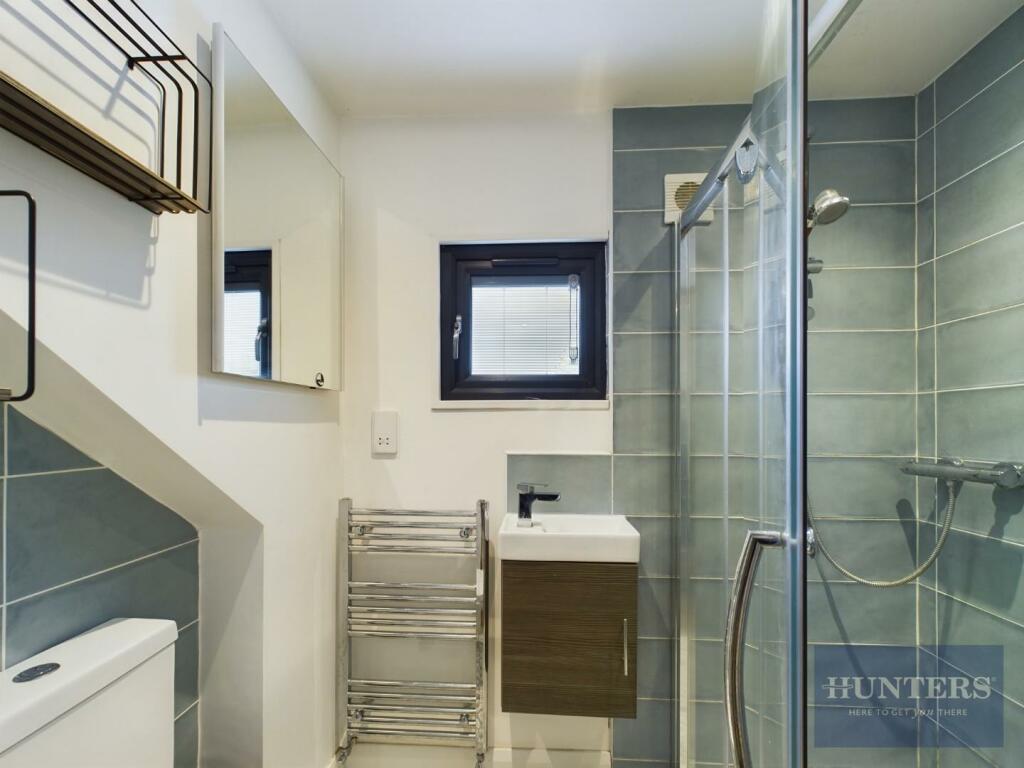 En-Suite to Bedroom Three