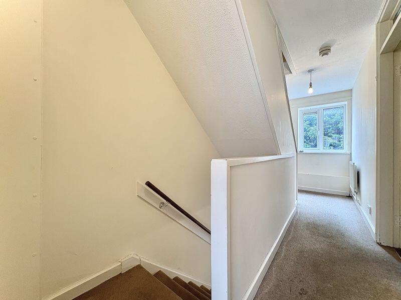 FIRST FLOOR LANDING