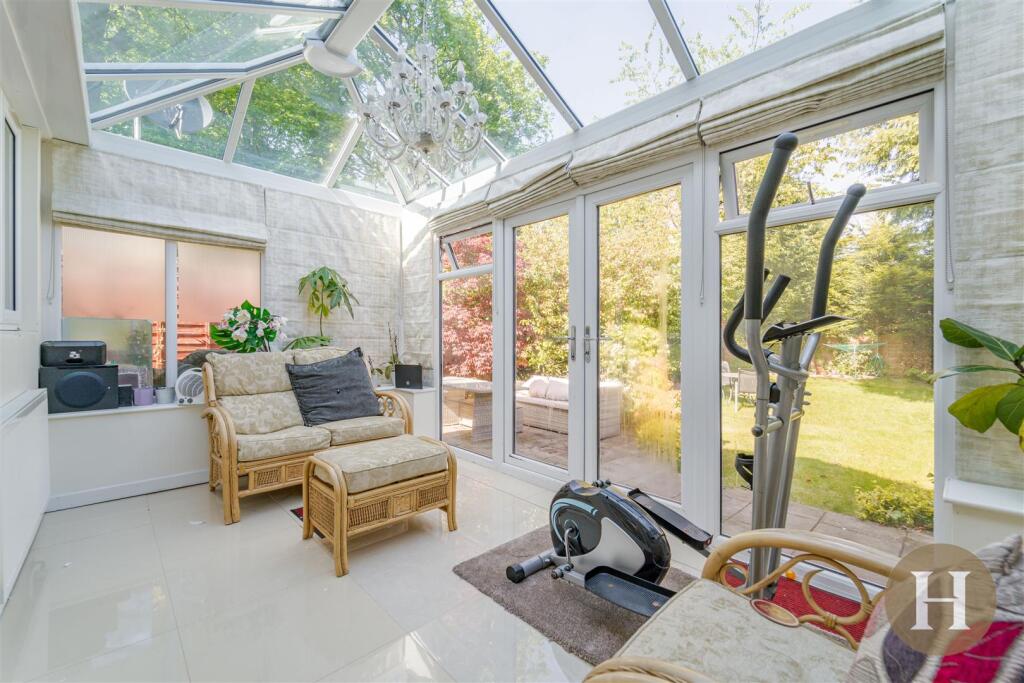 Hadleigh Estate Agents-19.jpg