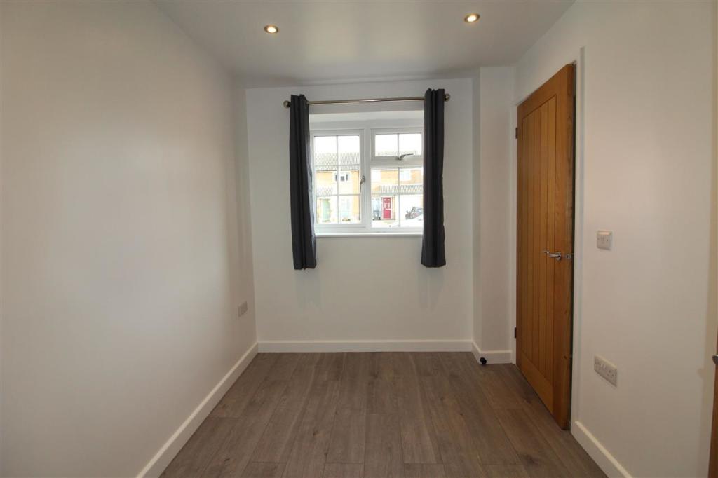 Fourth Bedroom/Study