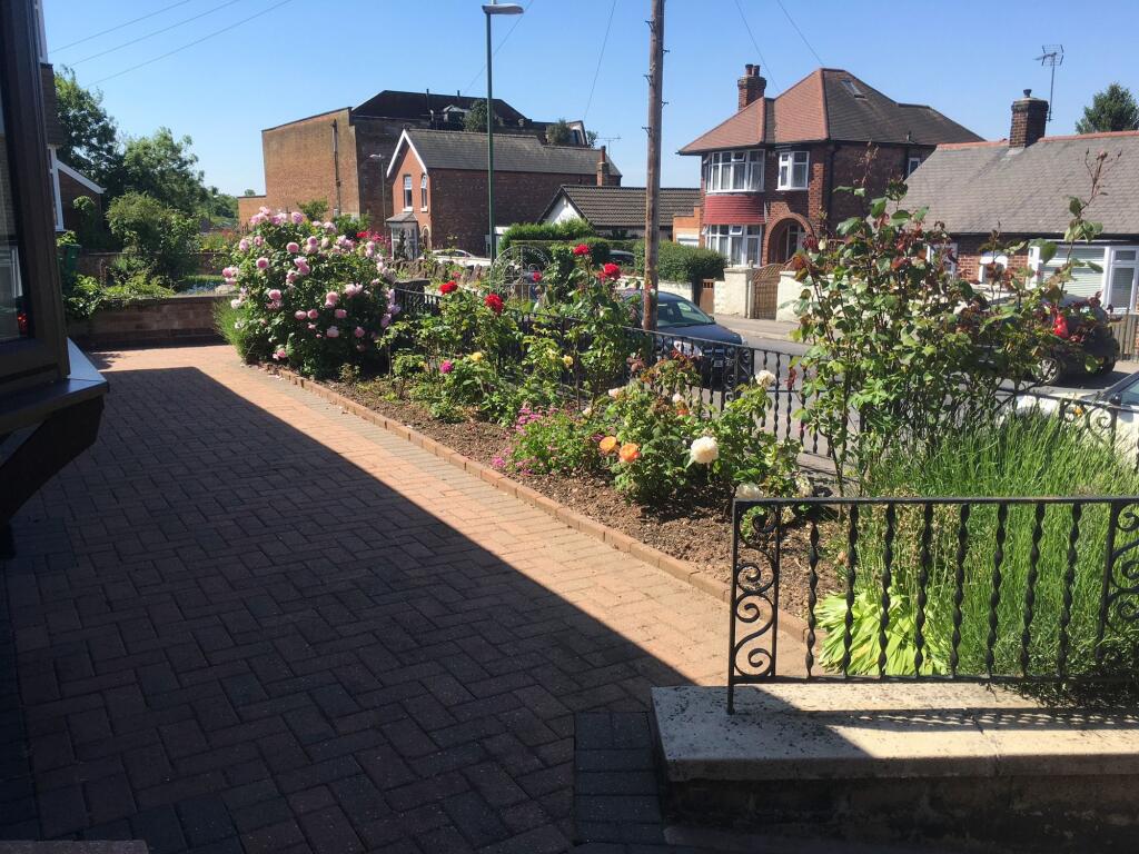 Rear Garden (Vendor Summer Photo)