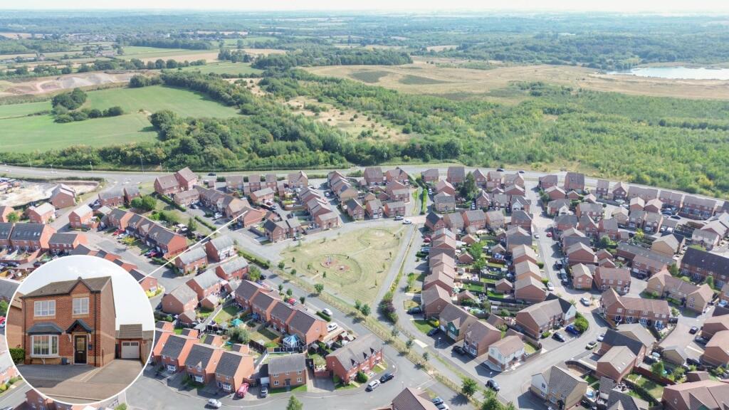 66 Askew Way (18).jpg