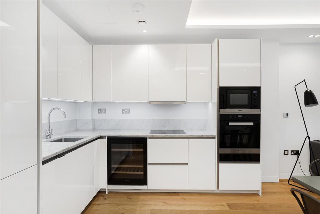 Charlotte Mews - Bruton Property