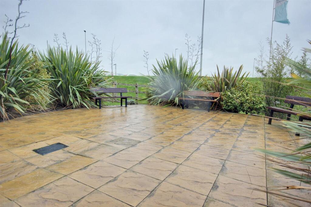 IMG_0010-IMG_0012_lzn.jpg