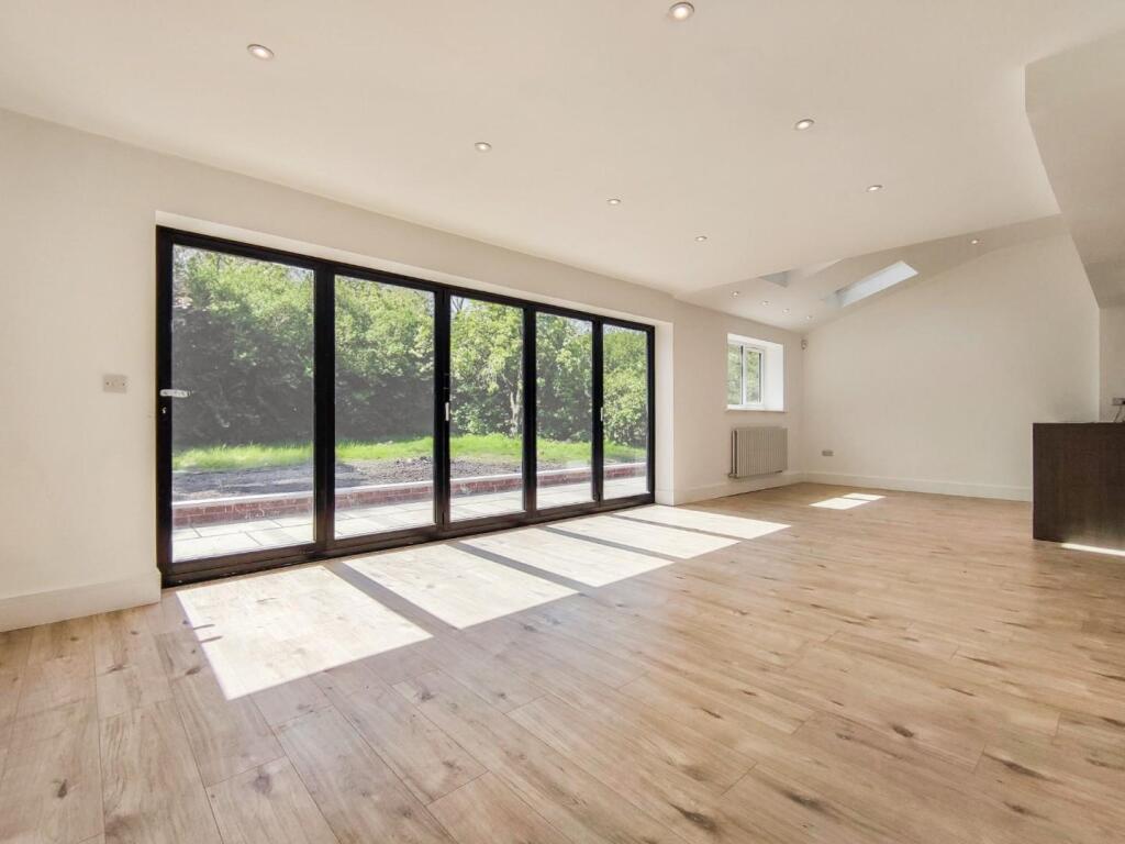 Open Plan Living Dining Kitchen 3