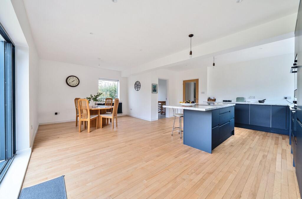 Open Plan Kitchen Breakfast/Dining Room