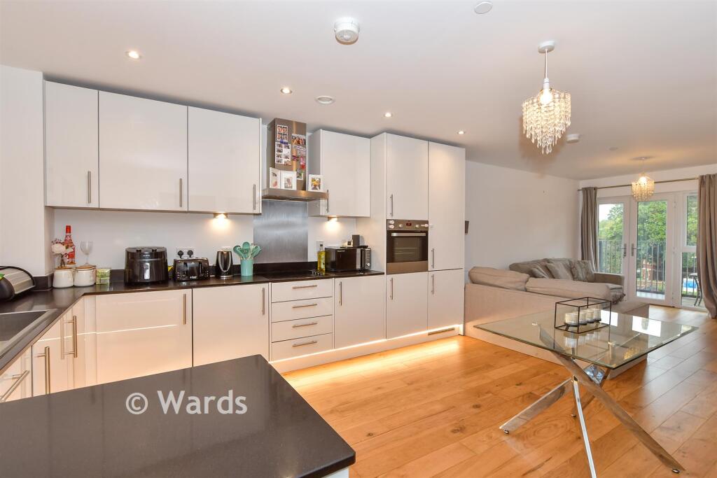 Lounge/Kitchen