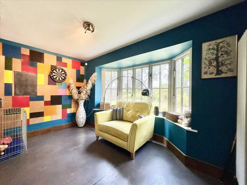 SITTING ROOM