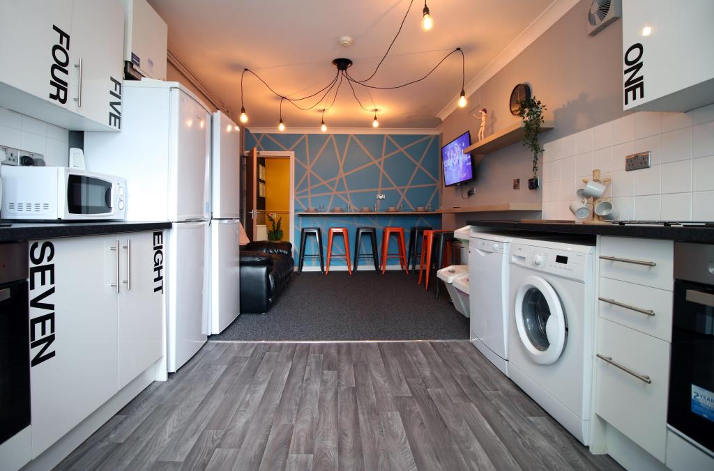 kitchen d