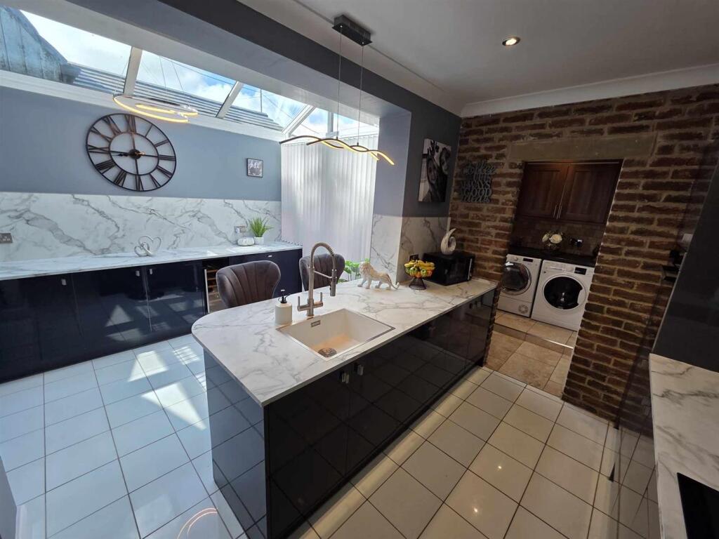 527775127_1865708157308398_1784035387066645794_n.j