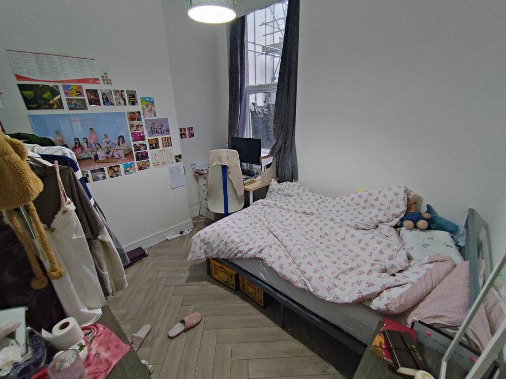 Bedroom 1 (1)